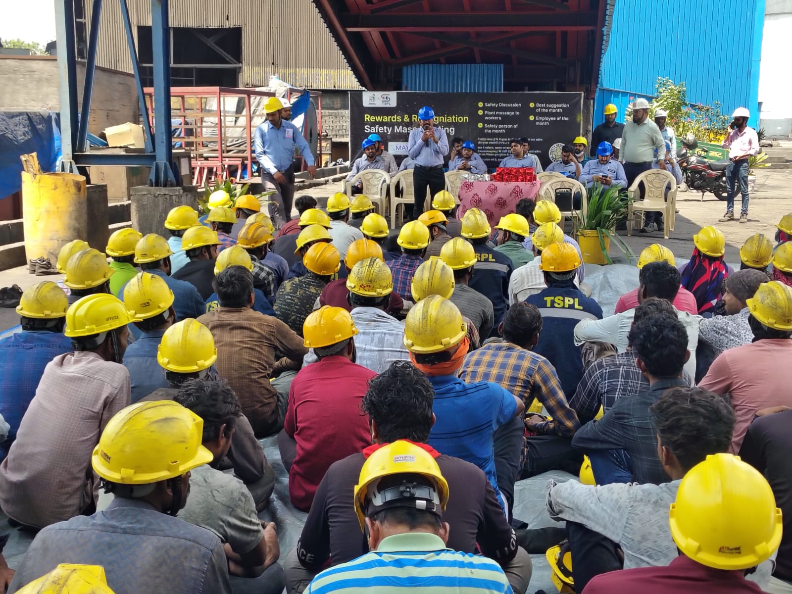 Outstanding worker felicitated for safety performance